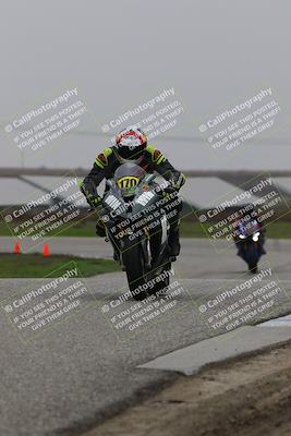 media/Nov-29-2025-TrackDaz (Sat) [[10ae2d9bce]]/C Group/Session 4 (Wheelie Bump)/